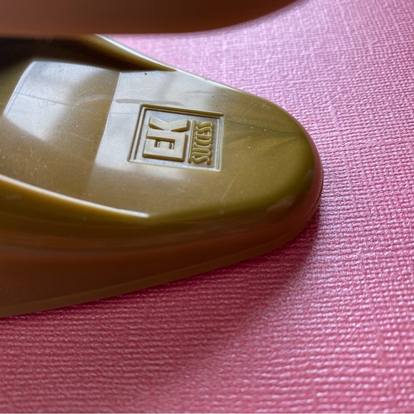 EK Success Paper Shaper Tag Punch - Picture 4 of 5